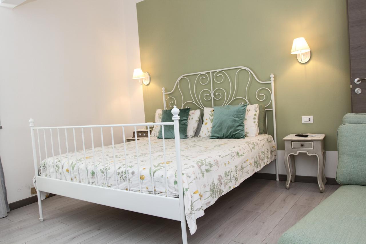 コモ Carducci Bed & Breakfast エクステリア 写真